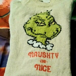 American Eagle Outfitters Grinch Sweater - Cream and Green